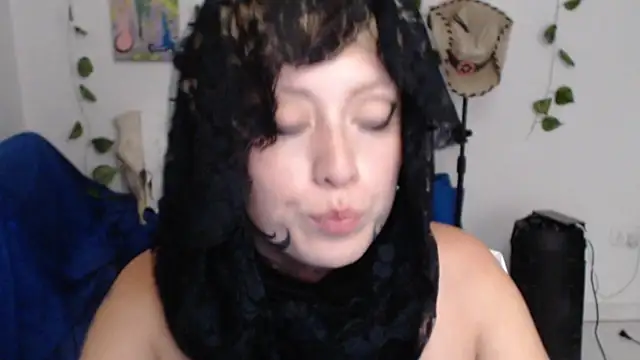 Snapshot of seley222 chatting on May 21, 2026, 5:42 pm seley222 online show from May 21, 2026, 5:42 pm