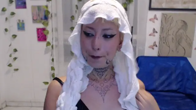 Snapshot of seley222 chatting on June 10, 2026, 12:33 am seley222 online show from June 10, 2026, 12:33 am