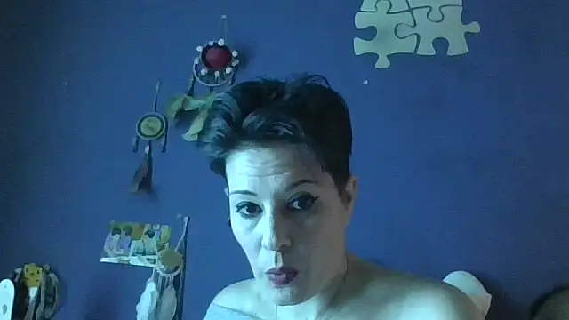 Estrella 40 online show from May 17, 2026, 5:09 pm