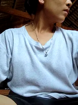 Olivia-ly online show from May 19, 2026, 12:38 am