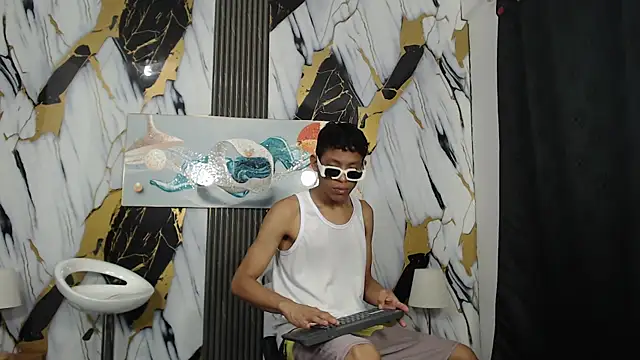 GREAT BALLS online show from May 15, 2026, 1:23 am