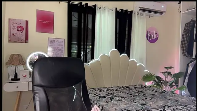 Snapshot of RingMyBelle chatting on July 6, 2026, 12:51 am RingMyBelle online show from July 6, 2026, 12:51 am