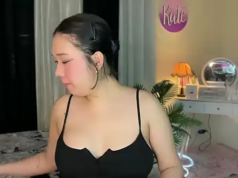 Snapshot of RingMyBelle chatting on July 19, 2026, 11:36 am RingMyBelle online show from July 19, 2026, 11:36 am