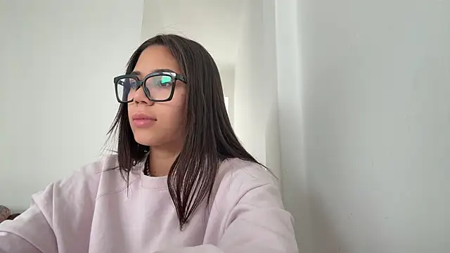 Snapshot of QueeNataly chatting on May 18, 2026, 11:38 am QueeNataly online show from May 18, 2026, 11:38 am