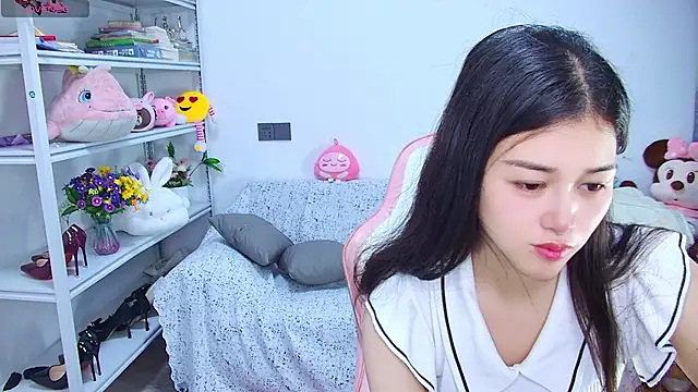 Snapshot of QinQin-888 chatting on June 14, 2026, 11:07 pm QinQin-888 online show from June 14, 2026, 11:07 pm
