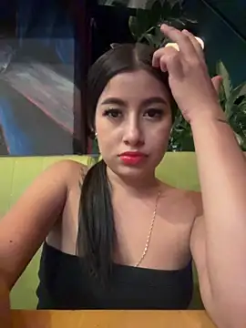 Luisa Madrid online show from May 31, 2026, 1:25 am