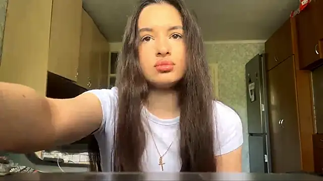 CarolineRu online show from May 18, 2026, 9:37 am