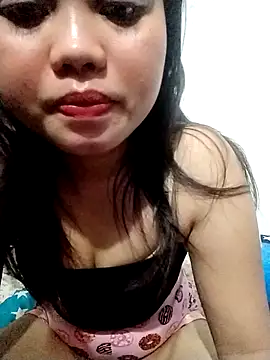 Snapshot of lie_louron chatting on May 15, 2026, 3:08 pm lie louron online show from May 15, 2026, 3:08 pm