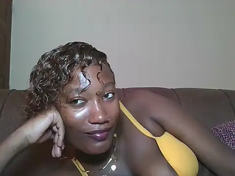 Snapshot of misspretty001 chatting on June 20, 2026, 1:36 pm misspretty001 online show from June 20, 2026, 1:36 pm