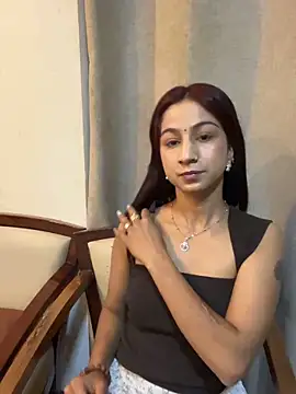 Juliywant online show from May 19, 2026, 2:45 pm