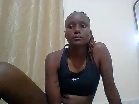 Snapshot of kiki8390 chatting on June 13, 2026, 10:18 pm kiki8390 online show from June 13, 2026, 10:18 pm