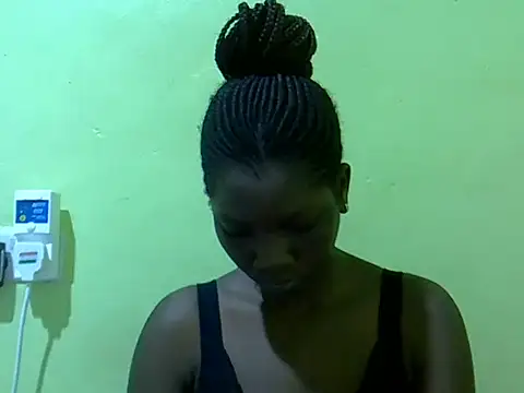 Sweet-Lynn online show from June 26, 2026, 5:12 am