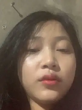 hinami-lo online show from May 25, 2026, 1:28 pm