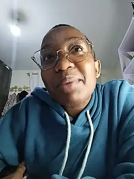 Snapshot of Miss-Temptasion chatting on May 19, 2026, 4:24 pm Miss-Temptasion online show from May 19, 2026, 4:24 pm