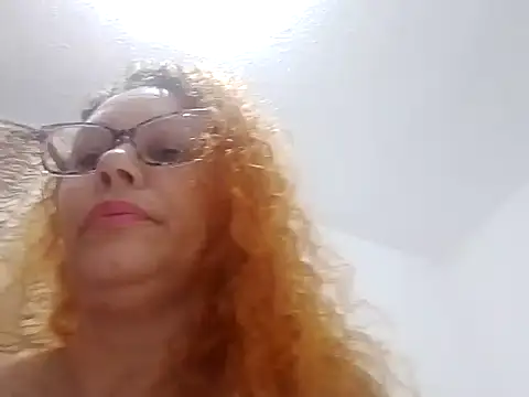 Snapshot of anabiatrizboa chatting on May 18, 2026, 5:46 am anabiatrizboa online show from May 18, 2026, 5:46 am
