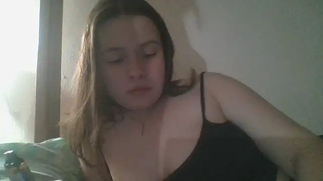 Snapshot of RiaLowelyt chatting on May 31, 2026, 8:10 pm RiaLowelyt online show from May 31, 2026, 8:10 pm