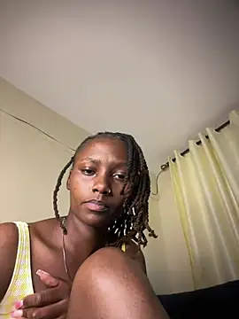 wetfreakyM online show from May 15, 2026, 2:35 pm