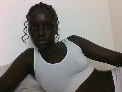 LatishLava online show from May 17, 2026, 2:02 pm