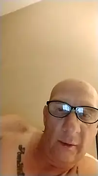 Snapshot of Tippy676 chatting on May 20, 2026, 6:41 am Tippy676 online show from May 20, 2026, 6:41 am