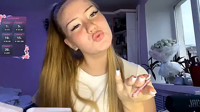 Snapshot of Lisi_Kiss_ chatting on June 30, 2026, 5:25 pm Lisi Kiss online show from June 30, 2026, 5:25 pm