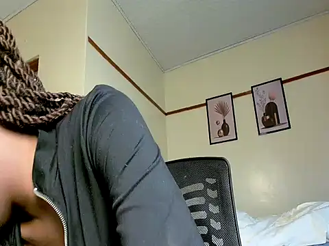 Snapshot of Ebonyqueen111 chatting on July 11, 2026, 11:24 am Ebonyqueen111 online show from July 11, 2026, 11:24 am
