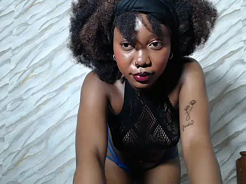 SpicyMackenzie22 online show from May 30, 2026, 3:31 pm