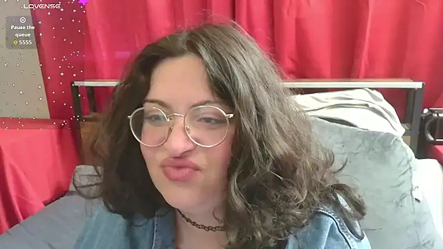 Snapshot of squishkink chatting on June 25, 2026, 3:49 pm squishkink online show from June 25, 2026, 3:49 pm