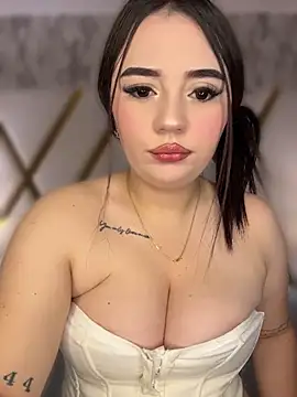 ValeriaCarter online show from June 10, 2026, 12:37 pm