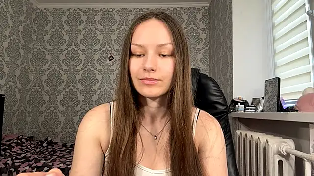 ShaylaChong online show from June 27, 2026, 11:04 am