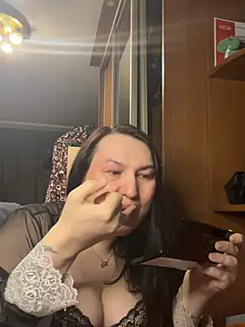 Snapshot of EvaBeautyXxX chatting on June 4, 2026, 9:21 pm EvaBeautyXxX online show from June 4, 2026, 9:21 pm