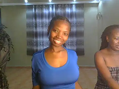 Snapshot of Mariana_150 chatting on June 7, 2026, 12:09 pm Mariana 150 online show from June 7, 2026, 12:09 pm