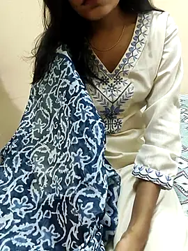 Shanaya 001 online show from June 27, 2026, 5:12 am