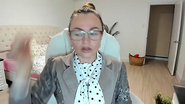 Vika73 online show from September 26, 2025, 11:25 am