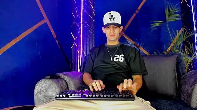 sexy hairy1 online show from June 20, 2026, 11:24 am