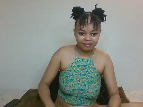 Snapshot of cessylolla8 chatting on July 9, 2026, 4:00 pm cessylolla8 online show from July 9, 2026, 4:00 pm