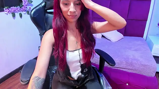 Snapshot of NinaaXXX_ chatting on June 11, 2026, 10:19 pm NinaaXXX online show from June 11, 2026, 10:19 pm