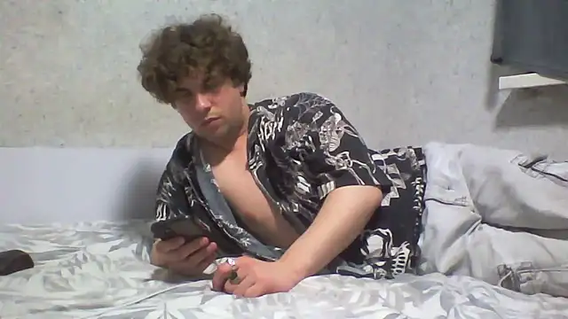 hydrangea228 online show from May 19, 2026, 9:32 pm