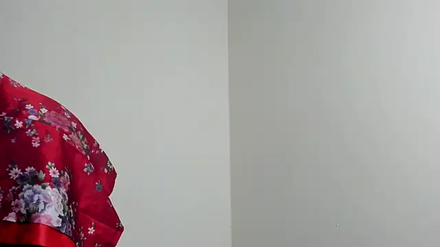 Real Slim Thick online show from June 18, 2026, 3:29 am