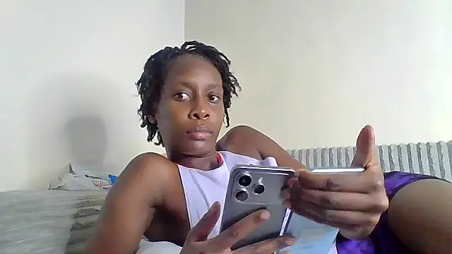 Snapshot of curvypetite chatting on May 25, 2026, 9:26 am curvypetite online show from May 25, 2026, 9:26 am
