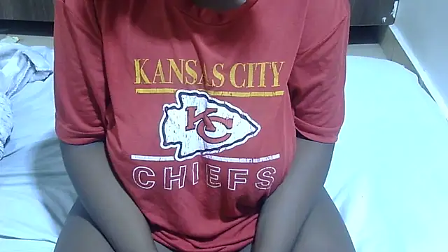 Snapshot of RawHoneyXo- chatting on June 9, 2026, 2:28 pm RawHoneyXo- online show from June 9, 2026, 2:28 pm