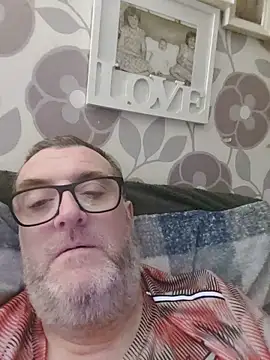 bigdickpeter78 online show from May 19, 2026, 8:48 pm