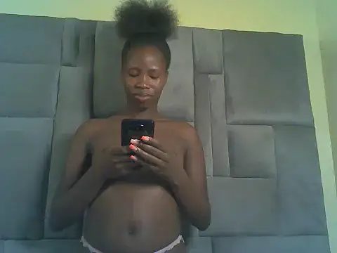 Snapshot of Cuteebony16 chatting on June 13, 2026, 2:59 pm Cuteebony16 online show from June 13, 2026, 2:59 pm