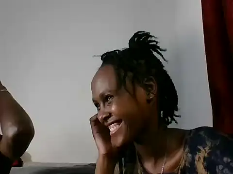 Snapshot of Sleek_petite chatting on June 8, 2026, 3:29 am Sleek petite online show from June 8, 2026, 3:29 am