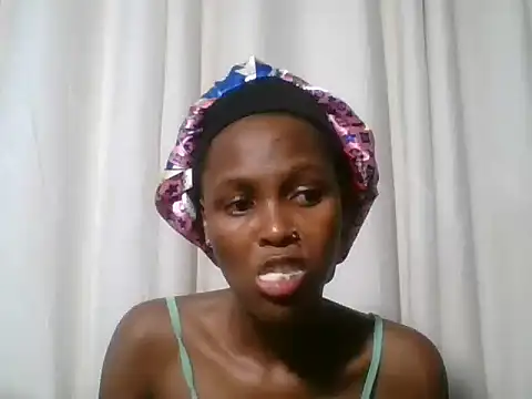 Snapshot of Sleek_petite chatting on June 19, 2026, 6:34 pm Sleek petite online show from June 19, 2026, 6:34 pm