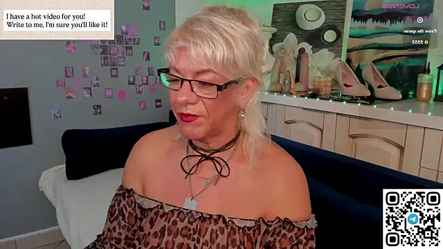 Snapshot of Anna_Coolidge chatting on June 28, 2026, 1:11 am Anna Coolidge online show from June 28, 2026, 1:11 am