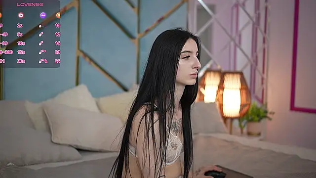 EmilyyMoon online show from June 29, 2026, 6:19 am