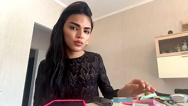 Snapshot of MarlyJess chatting on June 23, 2026, 1:20 pm MarlyJess online show from June 23, 2026, 1:20 pm
