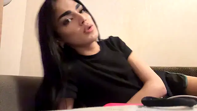 Snapshot of MarlyJess chatting on August 9, 2026, 12:56 am MarlyJess online show from August 9, 2026, 12:56 am