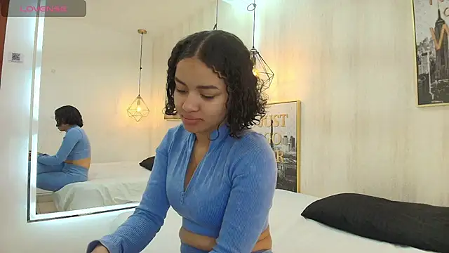 Snapshot of Baby_curly chatting on July 13, 2026, 12:52 pm Baby curly online show from July 13, 2026, 12:52 pm