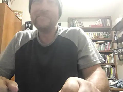 Snapshot of icebergXpress chatting on June 5, 2026, 6:52 am icebergXpress online show from June 5, 2026, 6:52 am